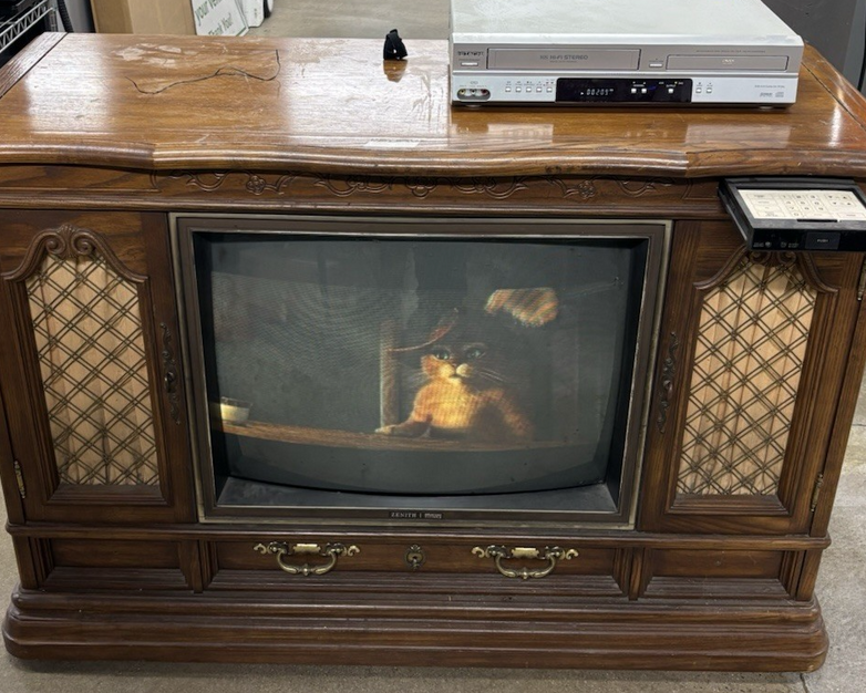 Zenith TV SB2777P 1985 Advanced System 3 Color Television Built in Speakers
