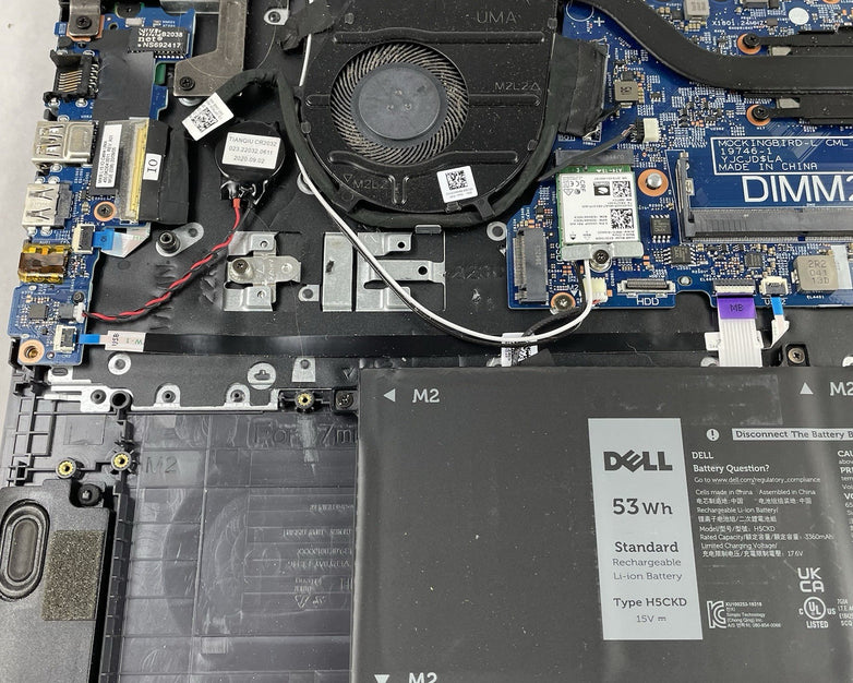 Dell Latitude 3510 15.6" i5-10210U 1.60 GHz 8 GB RAM No SSD/OS/AC - Bad Edge