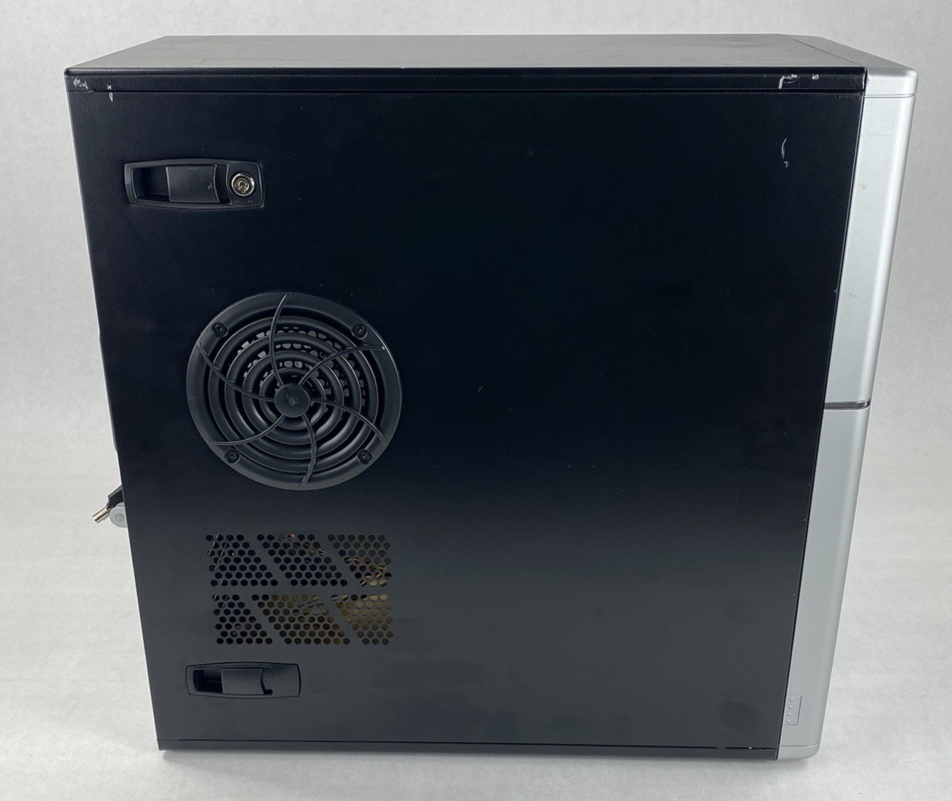 ASUS Ascot 6AR6-F Mid ATX Computer Case No Power Supply