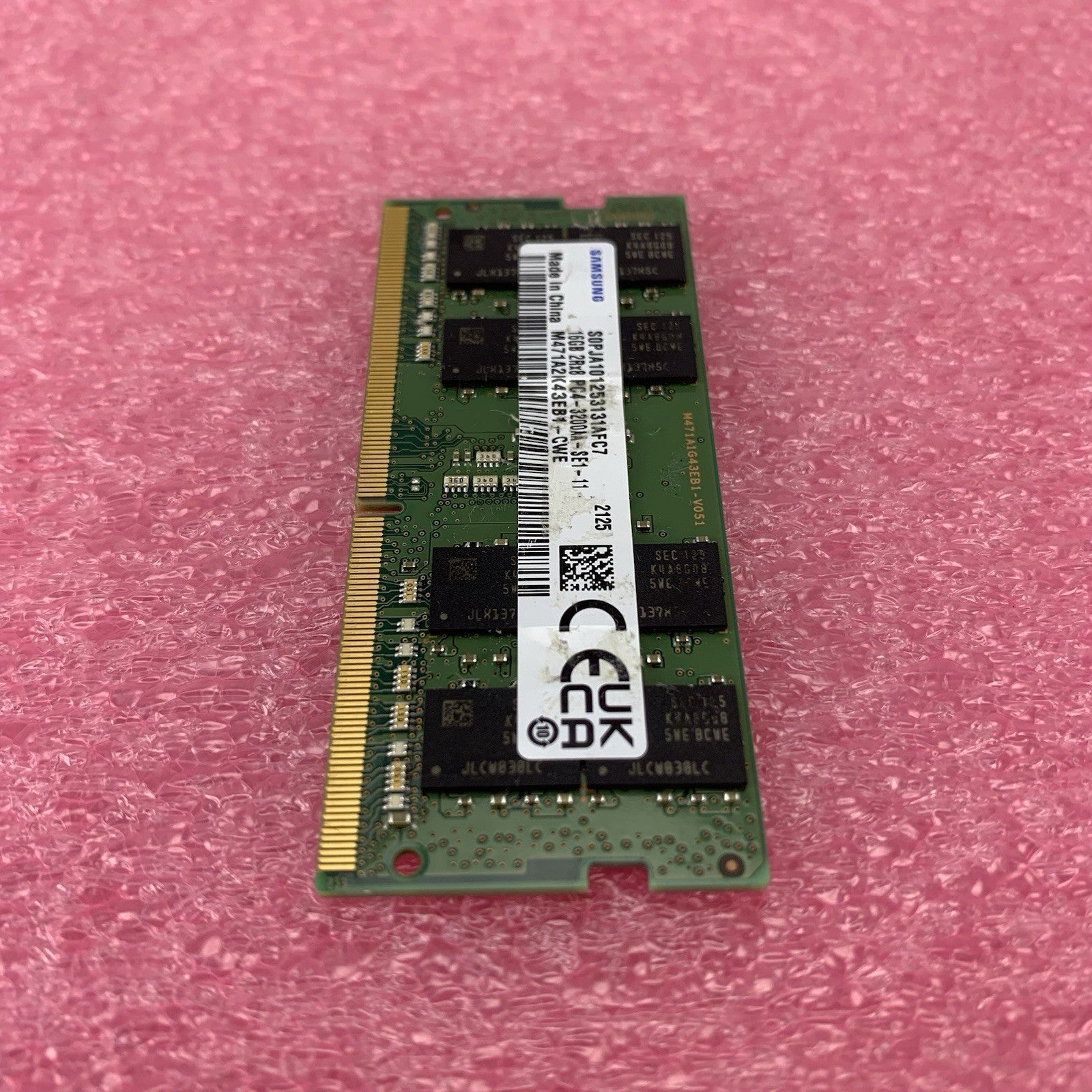 Samsung M471A2K43EB1-CWE PC4-3200AA-SE1-11 16GB 2Rx8 Desktop Memory RAM2