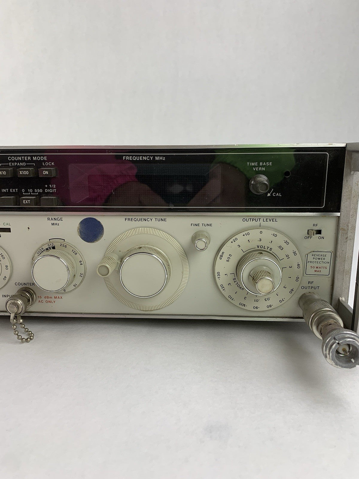 HP Hewlett-Packard 8640B Signal Generator - Power Tested
