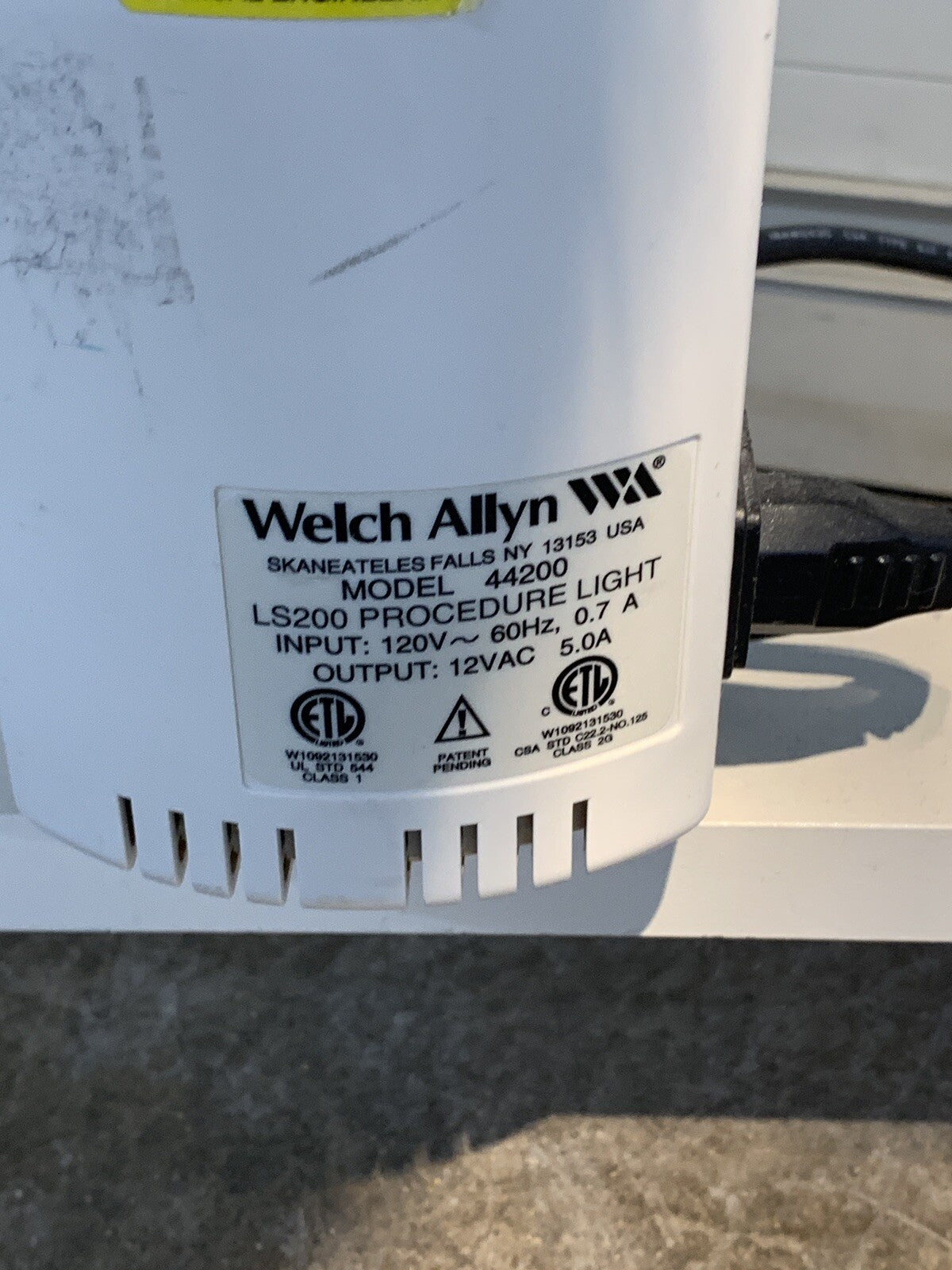Welch Allyn Model 44200 Procedure Light with Mobile Floor Stand Powers On