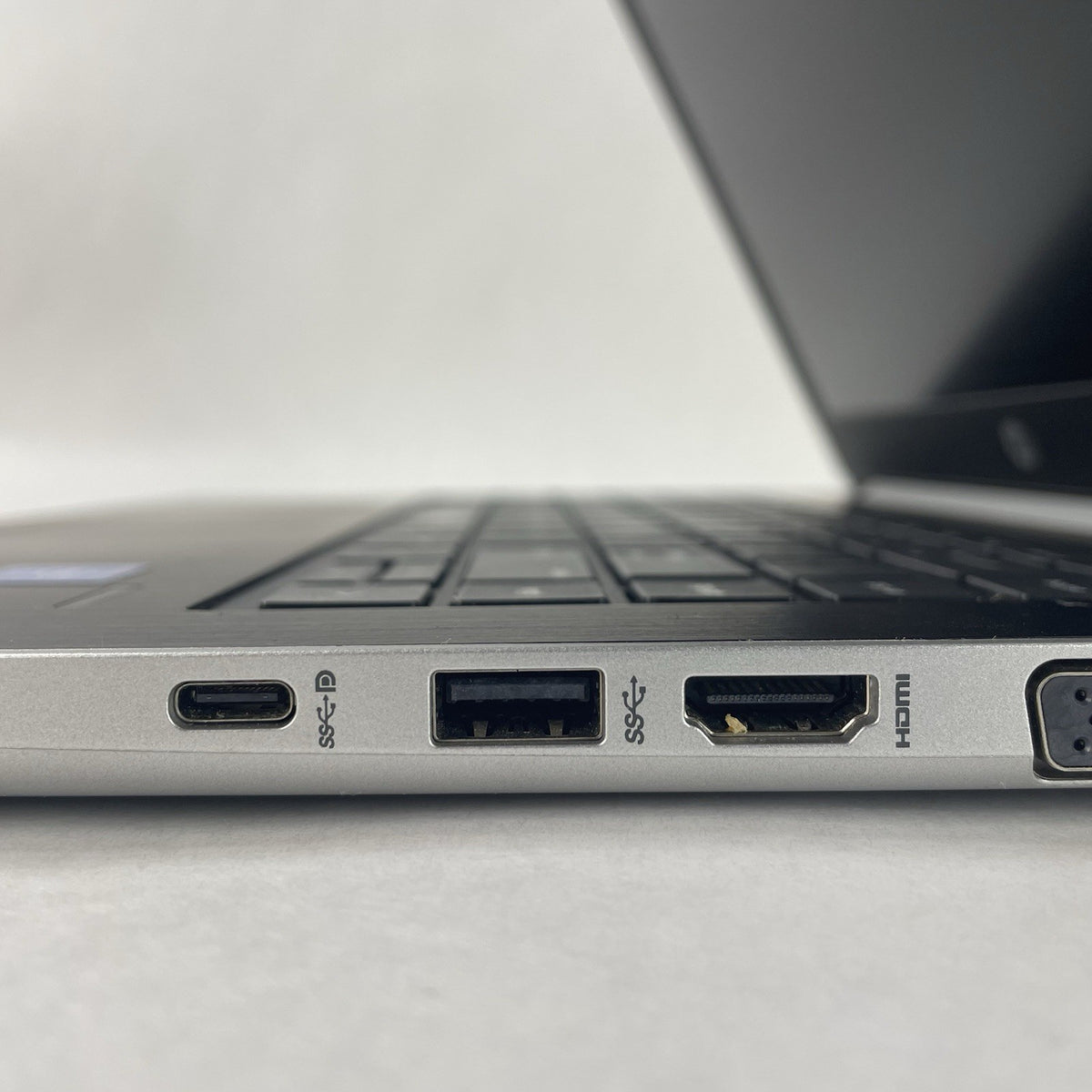 HP mt21 14" Celeron 3867U 1.80 GHz 4 GB RAM No SSD/OS/AC - USB8