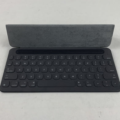 Apple A1772 QWERTY Keyboard Folio For Apple IPad Pro - Untested