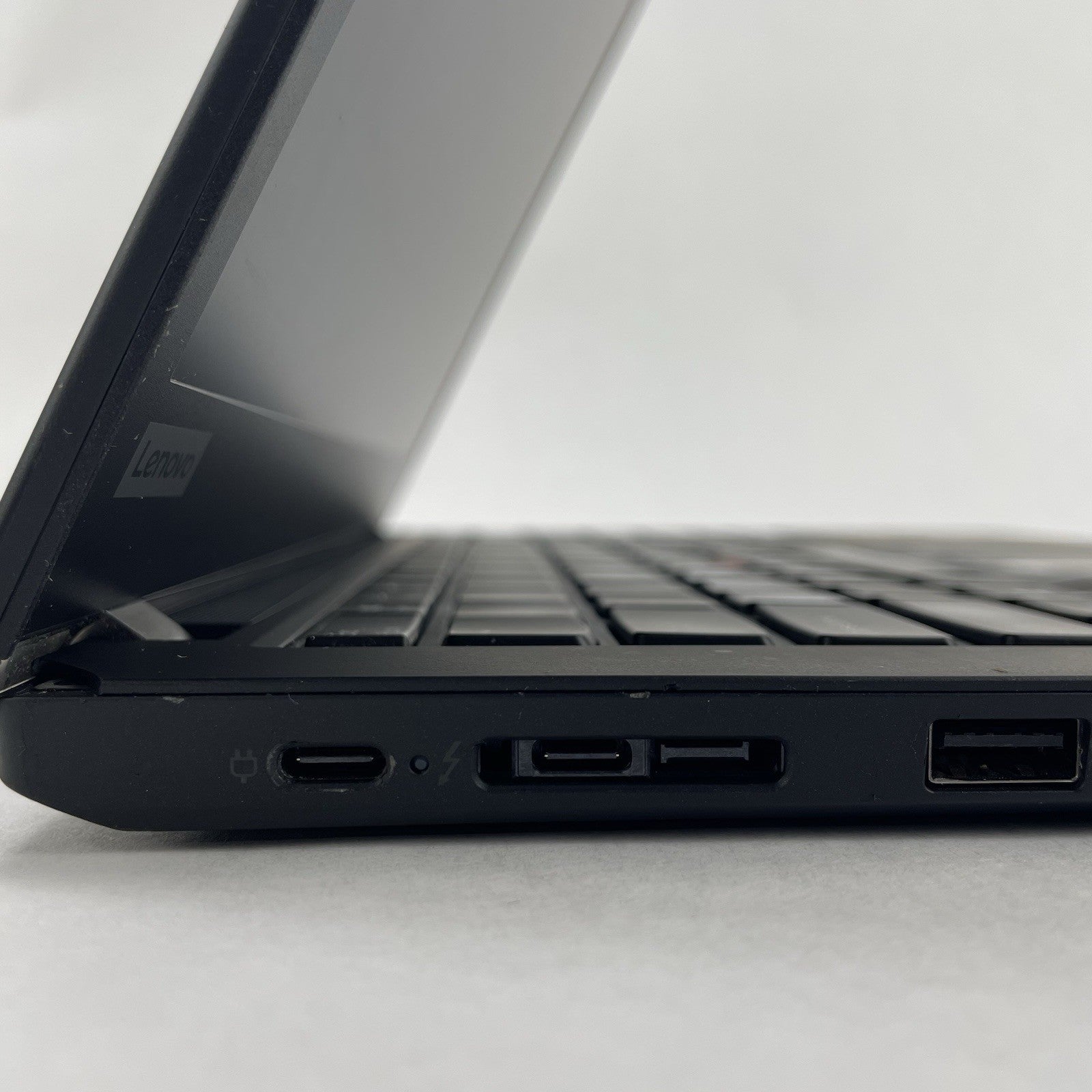 Lenovo ThinkPad T14 Gen1 14" i5-10310U 1.70GHz 8GB RAM No SSD/OS/AC - Bad Corner6