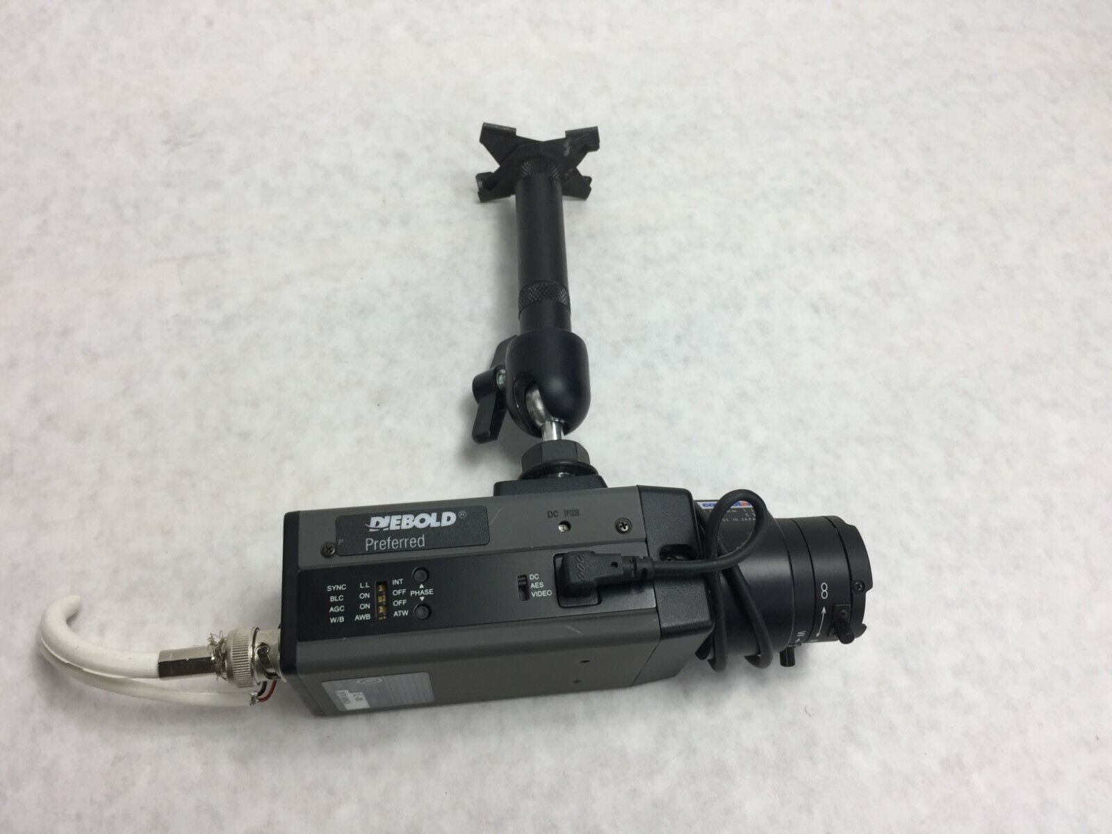 Diebold Preferred CL-301 w/ Computer 3.5-8mm 1:1.4 1/3" Digital Security Camera