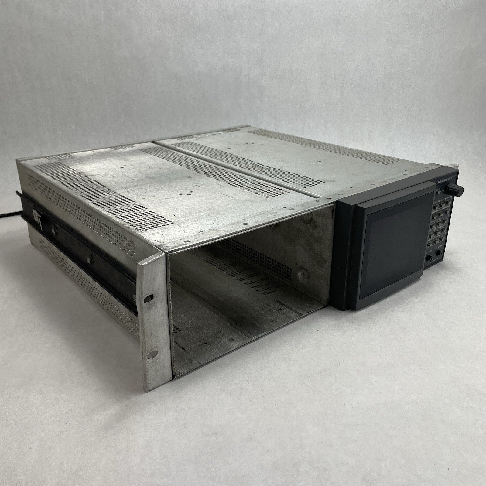 Tektronix Sony WFM1125 Waveform Vector Monitor Power Tested