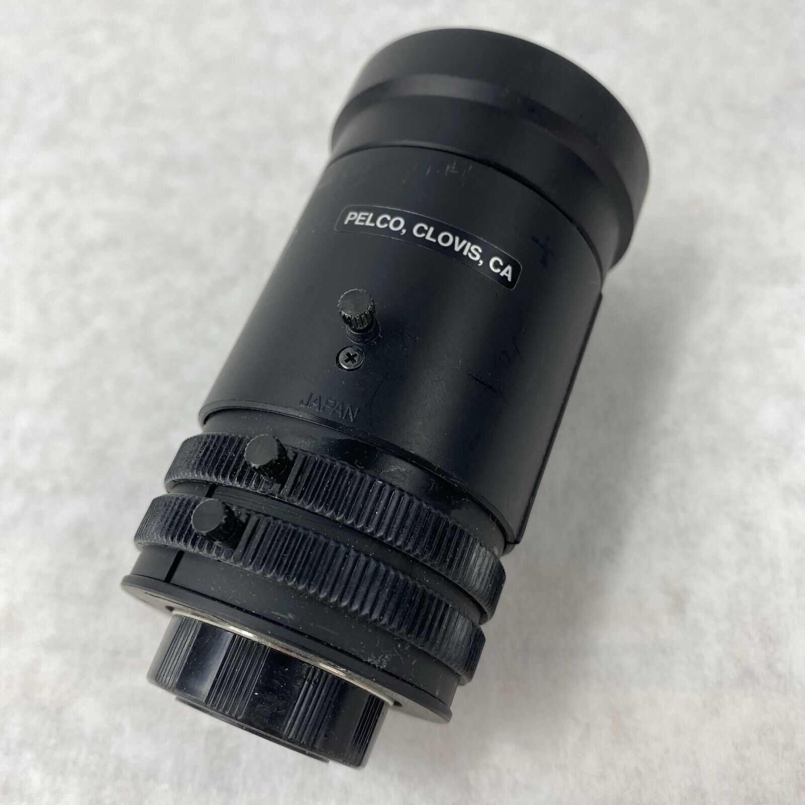 Pelco F1.8/5.5-82.5mm Varifocal Camera Lens 1/3" 13VD5.5-82.5