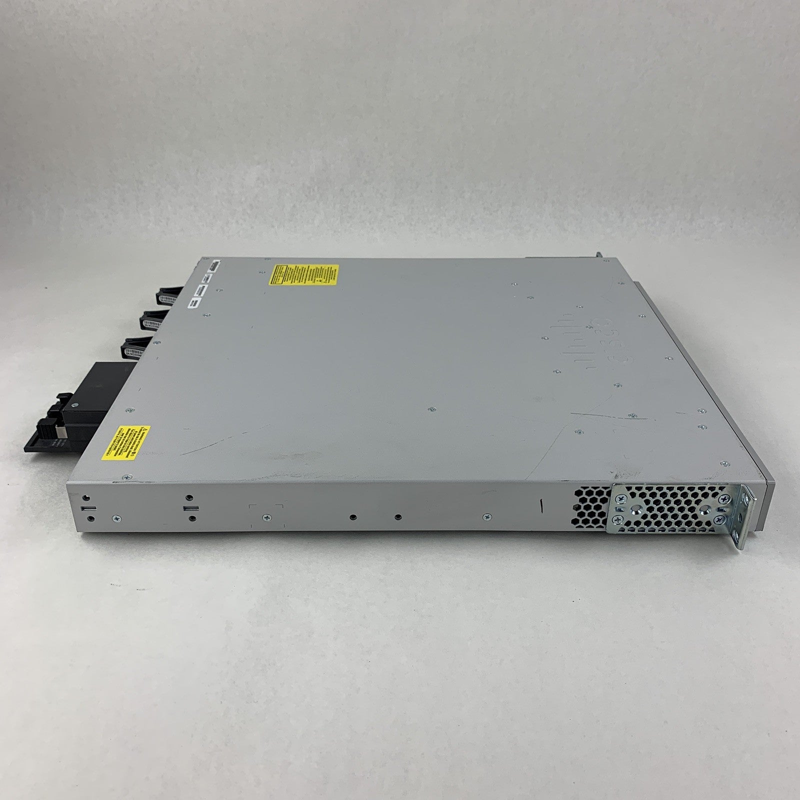Cisco C9300-48UN-A 48-Port UPoE Ethernet Network Advantage Switch Tested Reset