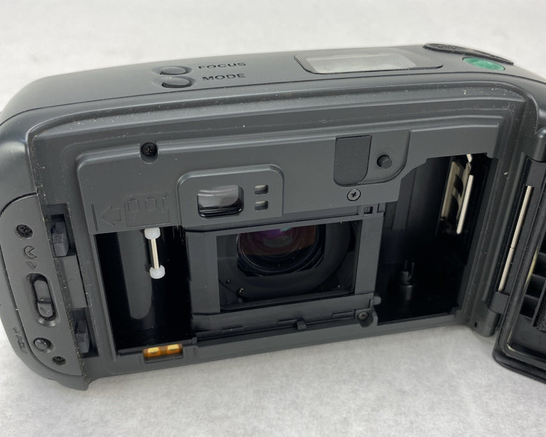 Pentax Zoom 90WR 35mm Weather Resistant Point And Shoot Film Camera With Remote