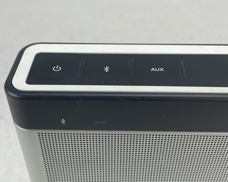 Bose Sound Link iii MODEL 414255 Bluetooth Speaker and Power Cord
