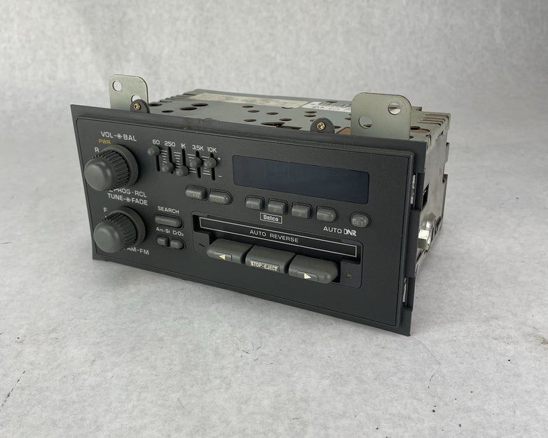 GM Delco AM Mono FM Stereo Cassette Untested