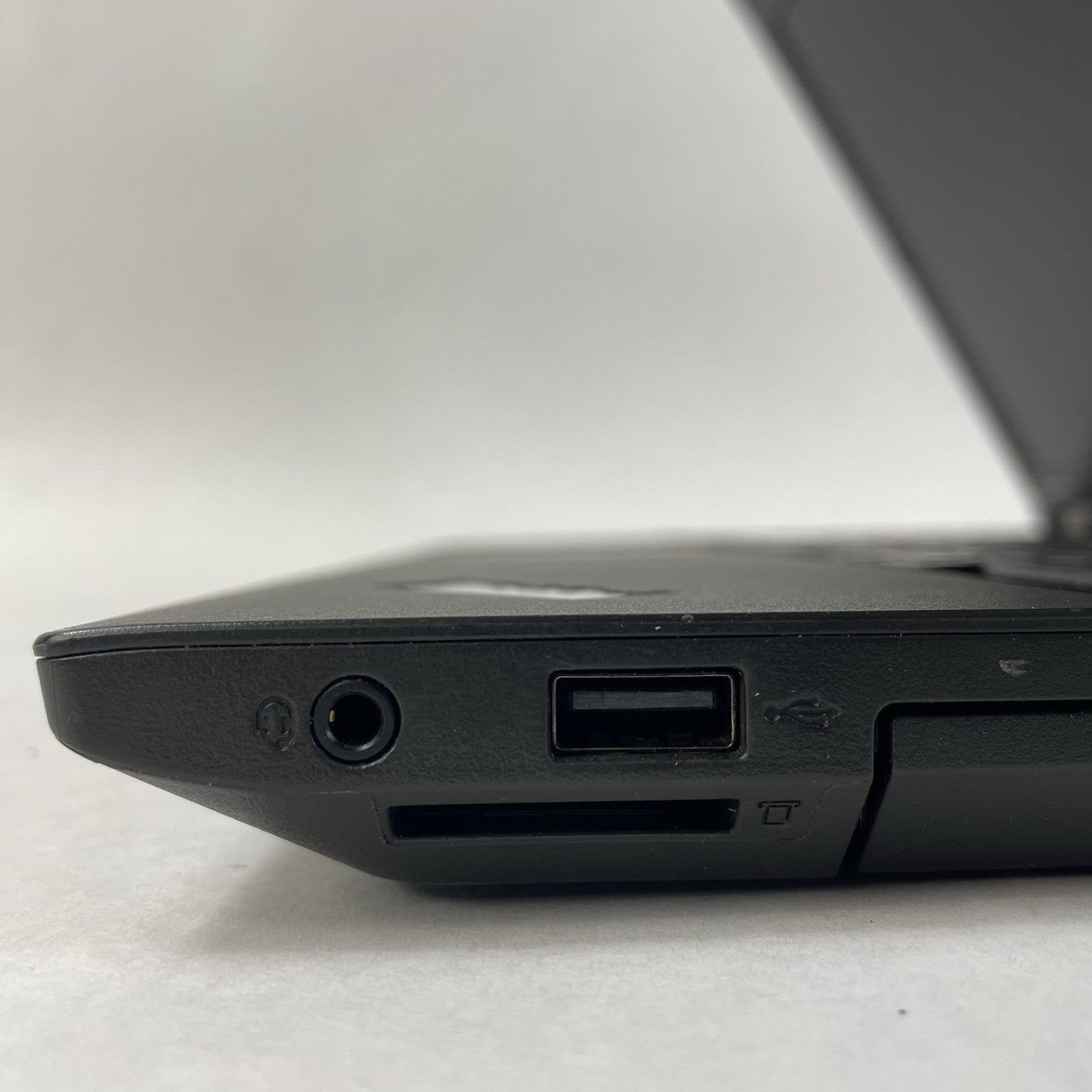 Lenovo ThinkPad L540 15.6" i5-4200M 2.50 GHz 8 GB RAM No SSD/OS/AC10