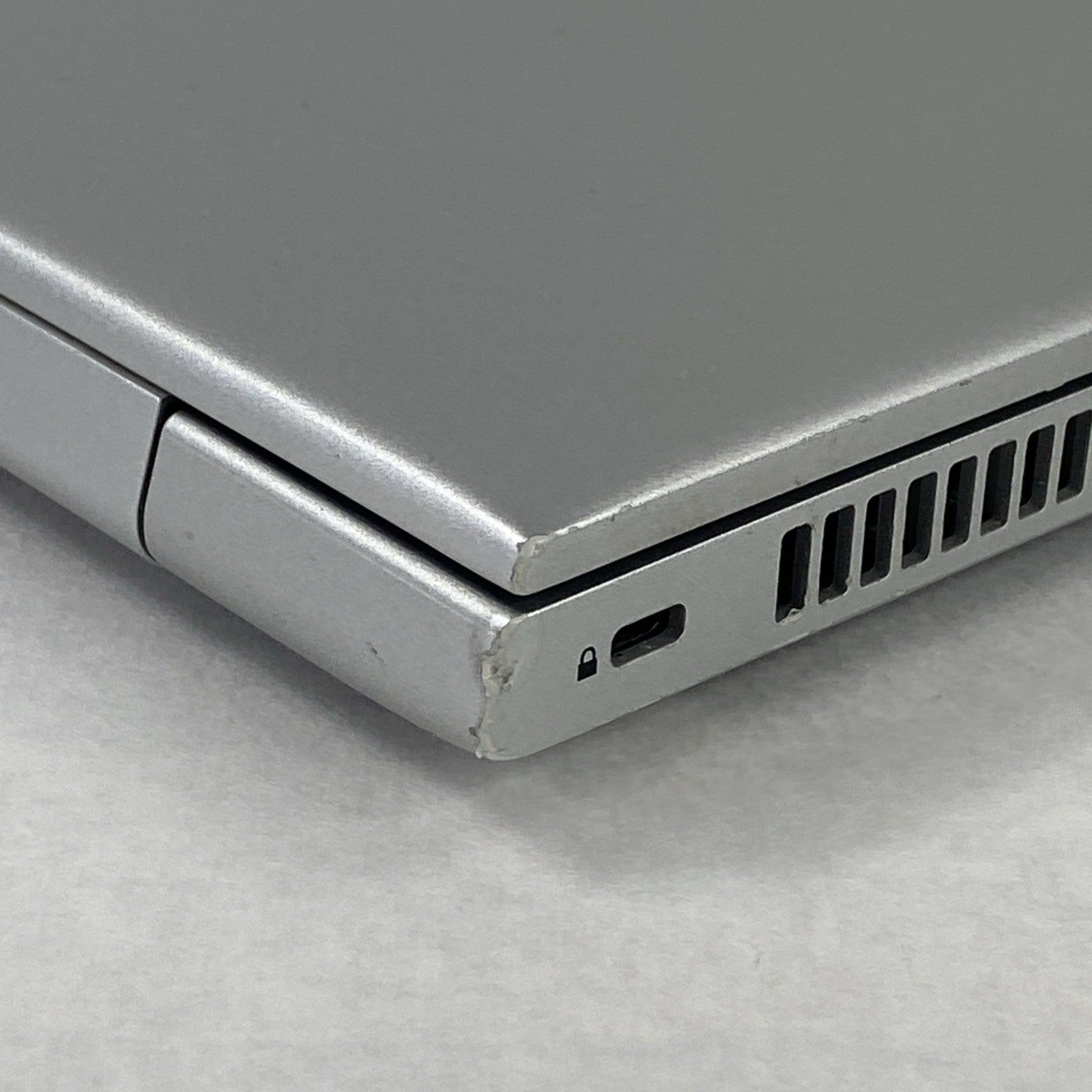 HP ProBook 650 G5 Intel Core i5-8365U 1.60 GHz 8GB RAM 15.6" No HDD No OS