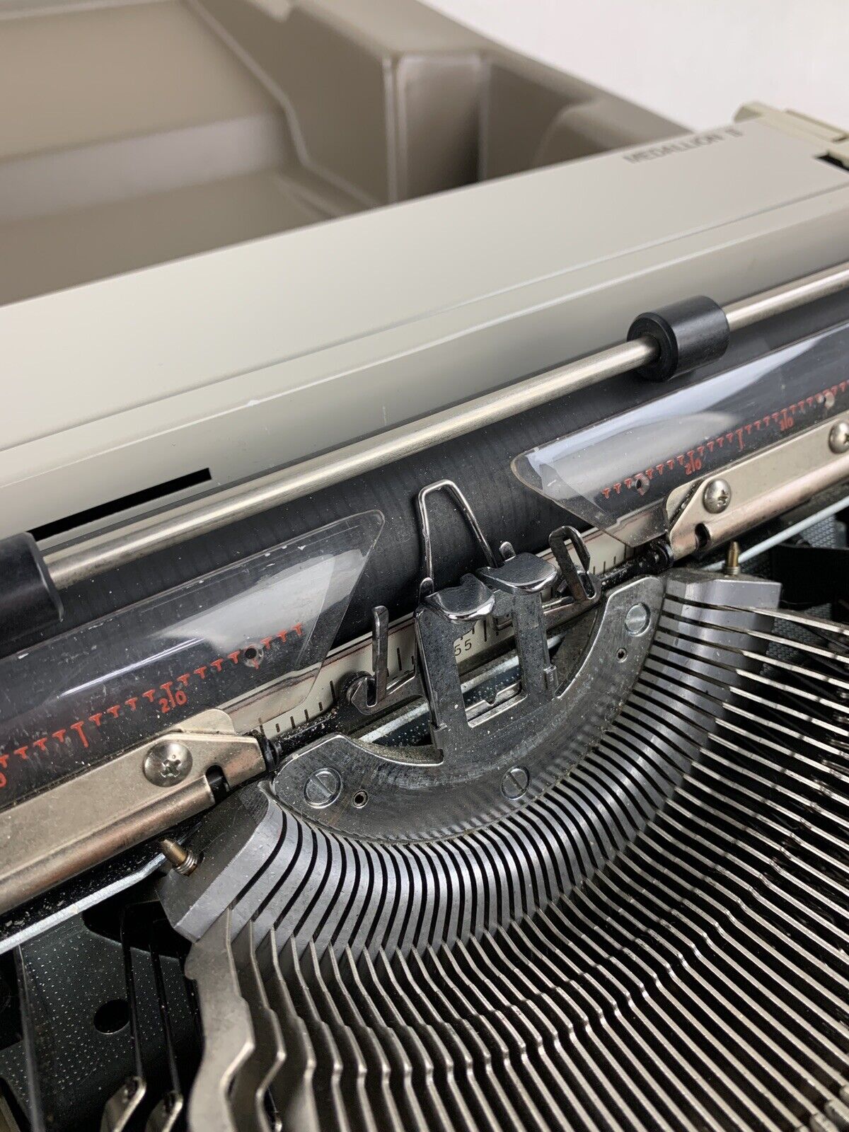 Royal Medallion II Portable Electricl Typewriter Power Tested w/ Case Vintage