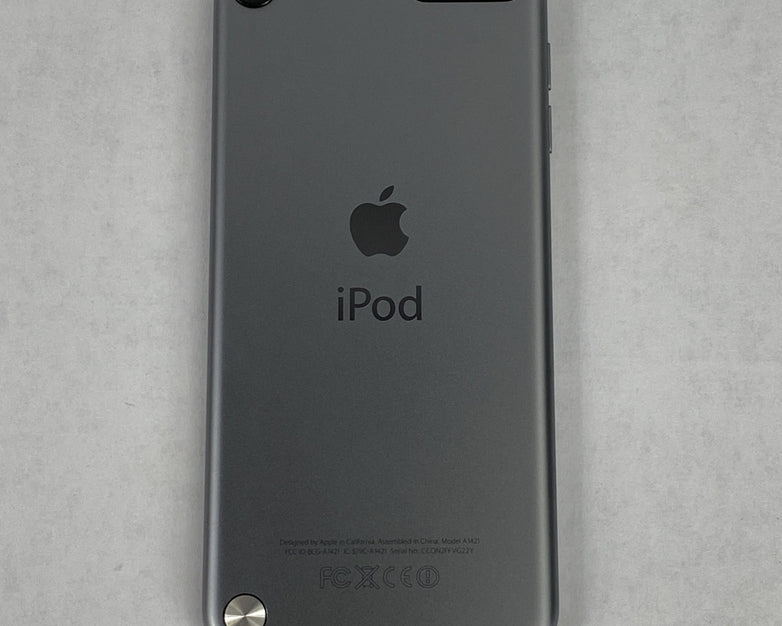 Apple iPod Touch 5th Gen A1421 16GB 4" Space Gray Slate