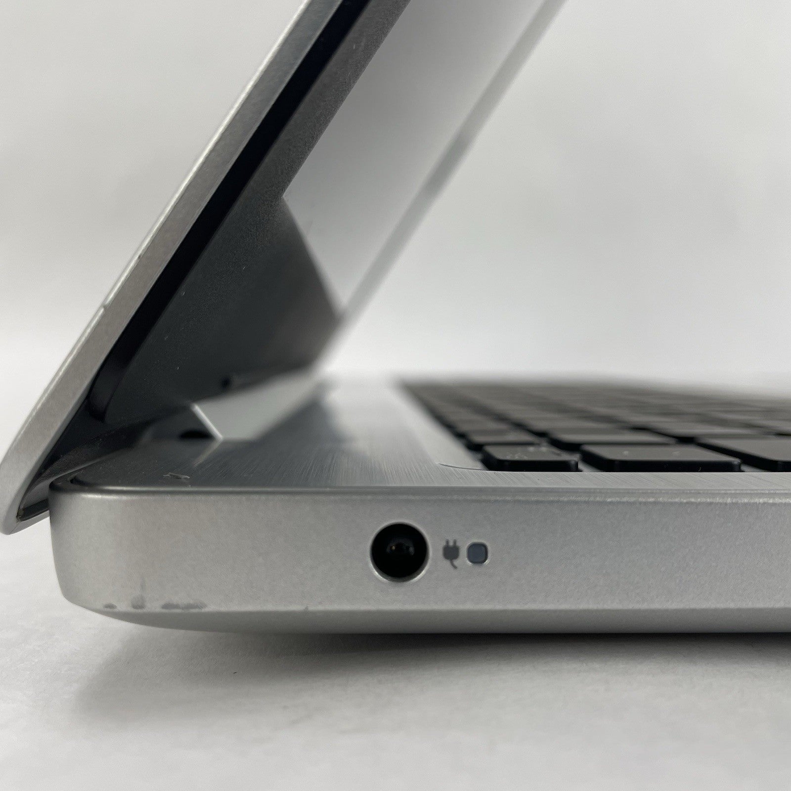 Dell Inspiron P75F Laptop 15.6" i7-8550U 1.80 GHz 12 GB Ram No SSD/OS/AC8