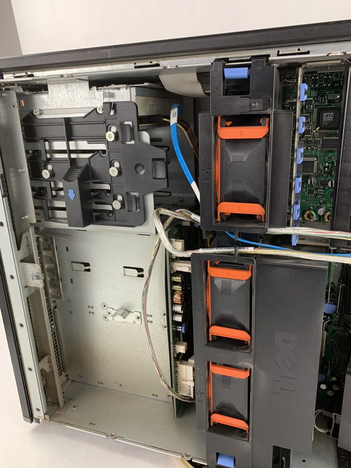 Dell PowerEdge 2900 X5260 3.3 GHz 24 GB RAM No HDD No OS