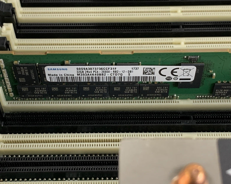 HP ProLiant DL380 Gen10 Server 2x Intel Xeon Gold 5222 3.8GHz 64GB RAM No OS/HDD