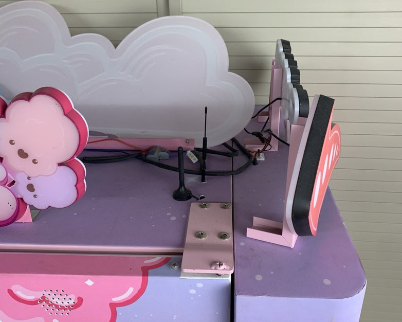 Guangzhou Fun Vending T95 Cotton Candy Machine Powers No Tanks No HDDs No OS