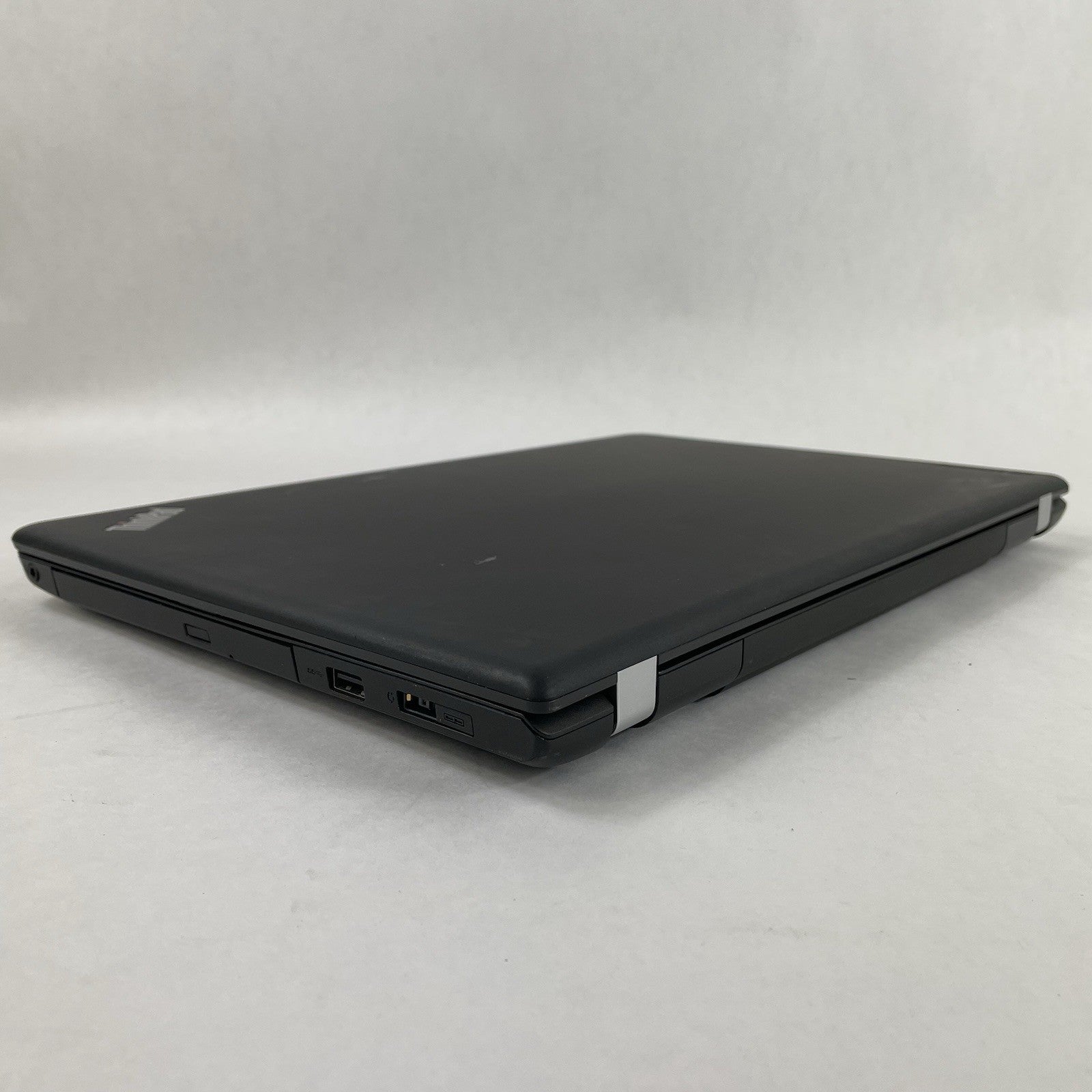 Lenovo ThinkPad E560 15.6" i5-6200U 2.30 GHz 8 GB RAM No SSD/OS/AC12