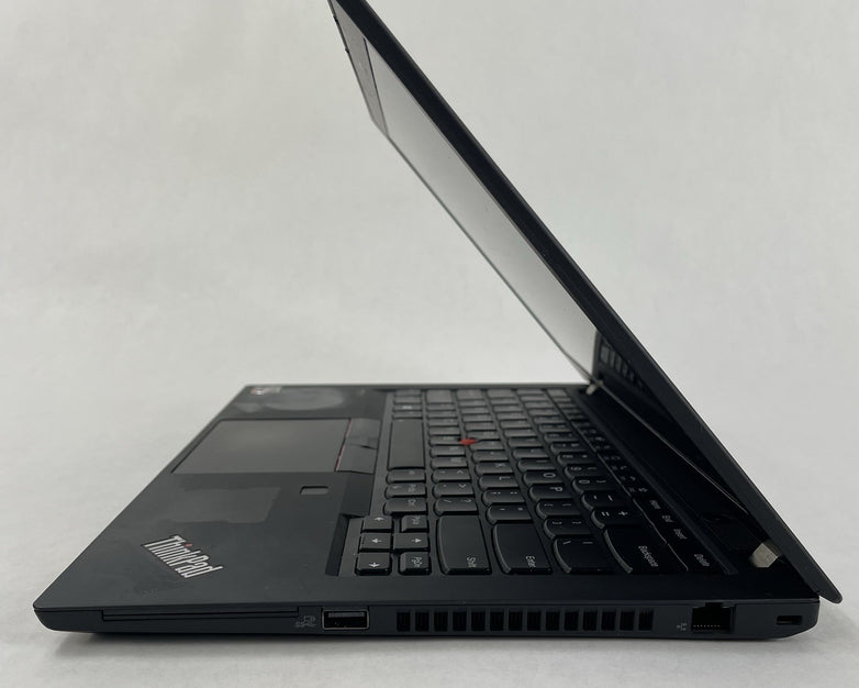 Lenovo ThinkPad T14 Gen 2a 14" Ryzen7 Pro 5850U 1.90 GHz 16 GB RAM No SSD/OS/AC