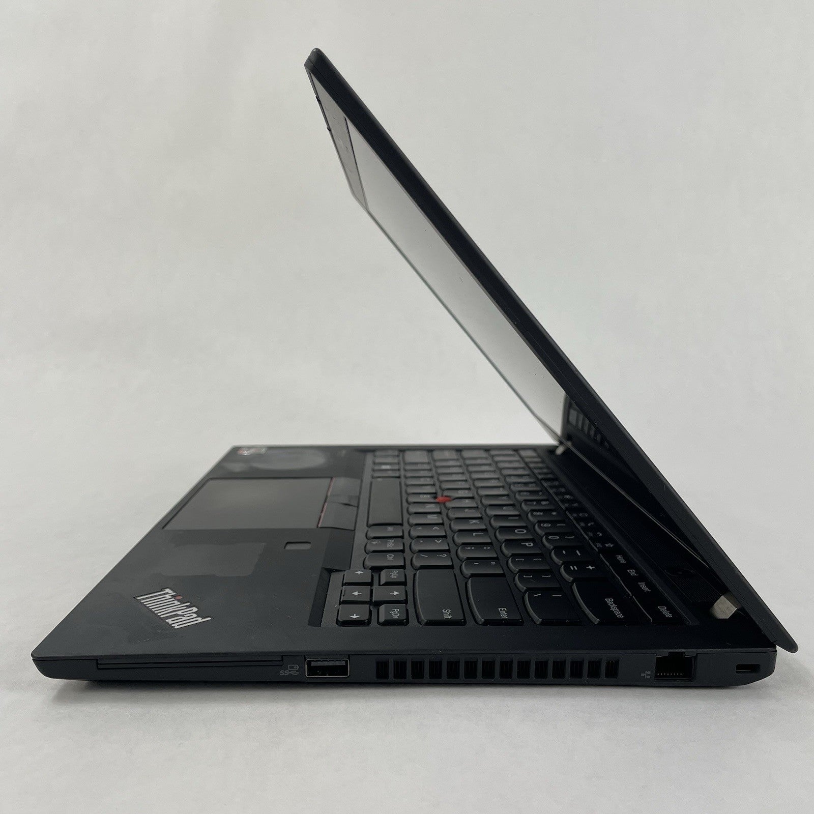 Lenovo ThinkPad T14 Gen 2a 14" Ryzen7 Pro 5850U 1.90 GHz 16 GB RAM No SSD/OS/AC8