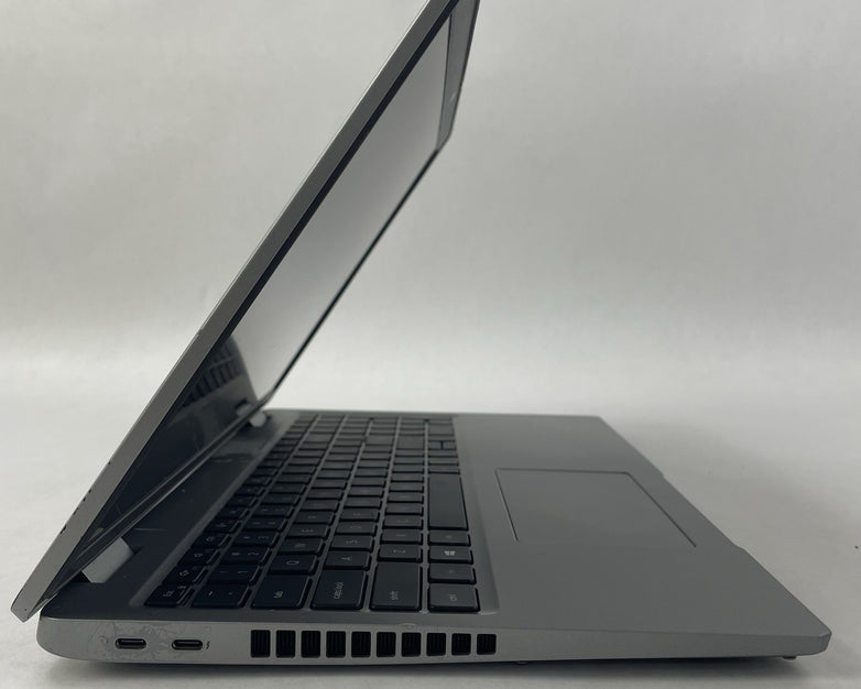 Dell Latitude 5520 15.6" i5-1135G7 2.40 GHz 8 GB RAM No SSD/OS/AC - Bad C-Port