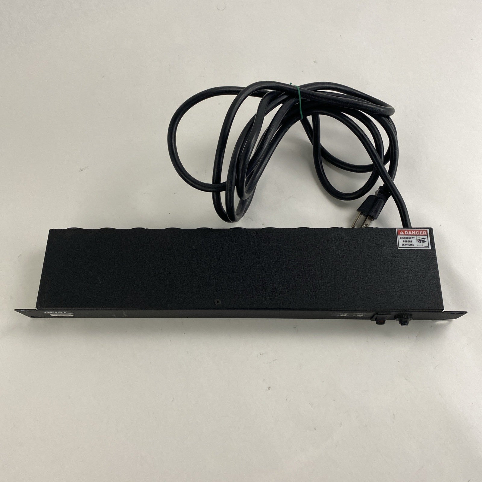 Geist SP104-10 Rack Mounted 10 Outlet Surge Protection2