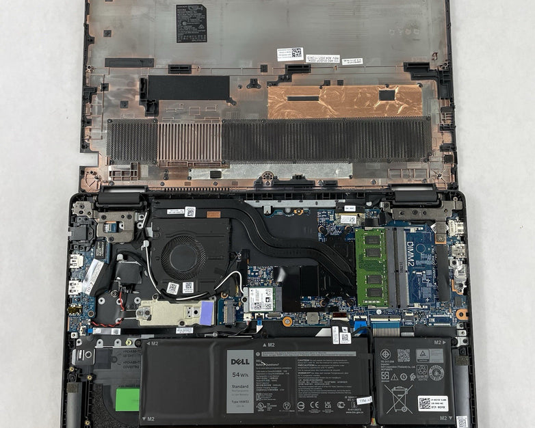 Dell Latitude 3520 15.6" i5-1135G7 2.40 GHz 8 GB RAM No SSD/OS/AC