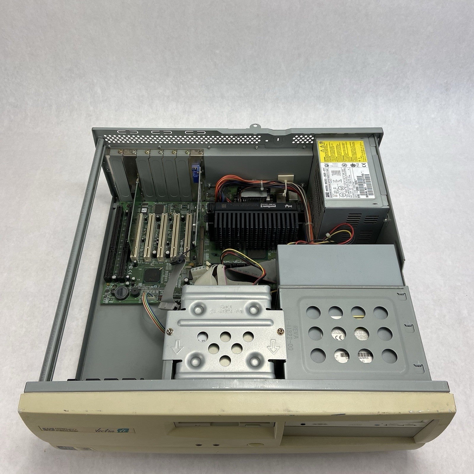 HP Vectra VE 6/350 DT Intel Pentium II 350MHz 160MB RAM No HDD No OS9