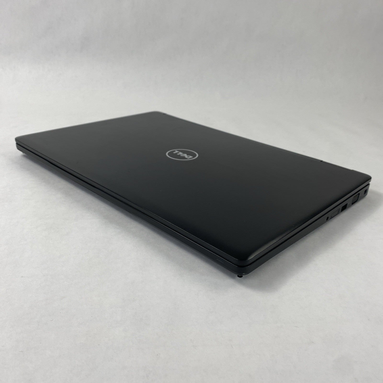 Dell Latitude 5580 Core i5-7300U 2.60 GHz 8 GB RAM 15.6" No Battery No HDD No OS