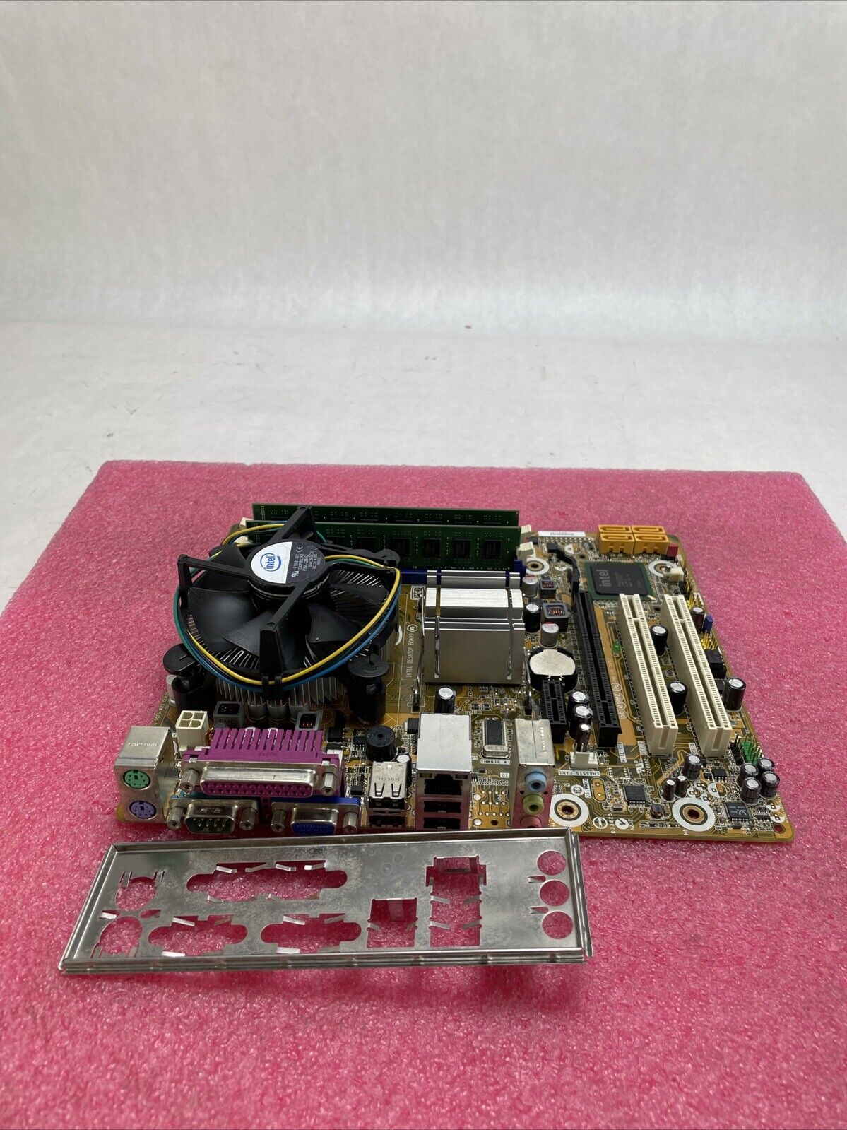 Intel DG91WN Motherboard Intel Core 2 Duo E7500 2.93GHz 4GB RAM w/Shield