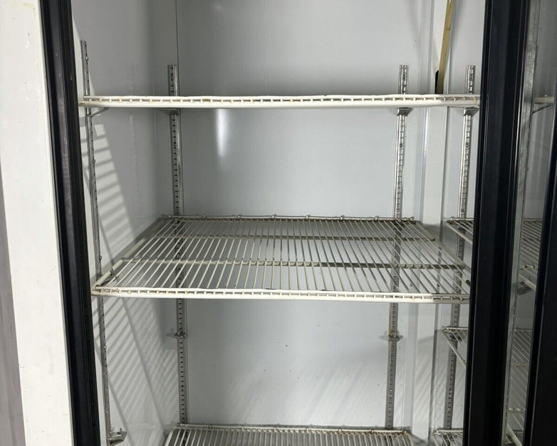 General Refrigeration RSL 40 GC 010 115V 9.5A  10 Oz Charge Powers Snapple