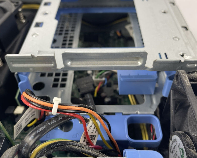 Dell Optiplex 7020 SFF i7-4790 3.60 GHz 4 GB RAM No HDD/OS - Radeon 428B5F