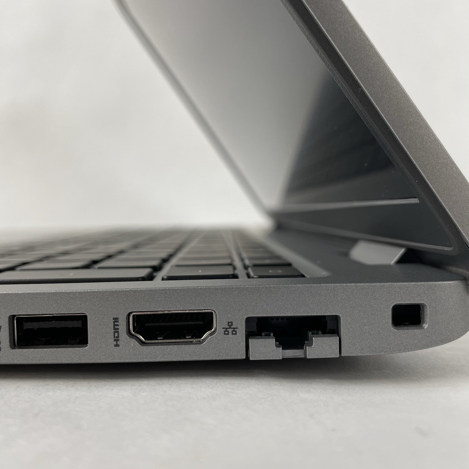 Dell Latitude 5530 15.6" i5-1245U 3.96 GHz 8 GB RAM No SSD/OS/AC - Scratched9