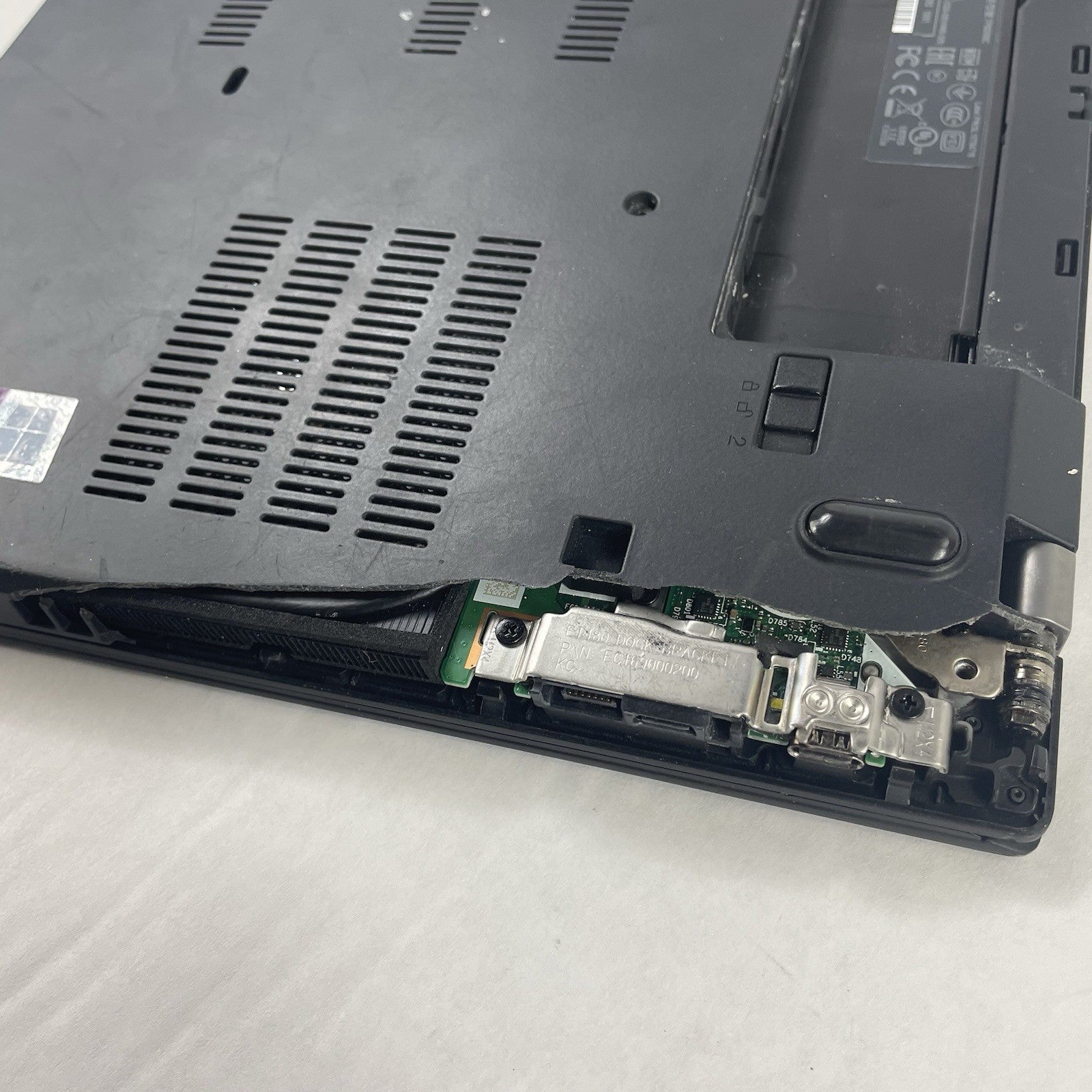Lenovo ThinkPad T480 14" i5-8350U 1.70 GHz 8 GB RAM No SSD No OS - READ19