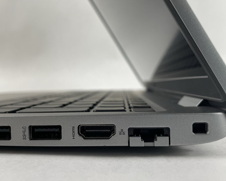 Dell Latitude 5520 15.6" i5-1145G7 2.60 GHz 16 GB RAM No SSD/OS/AC
