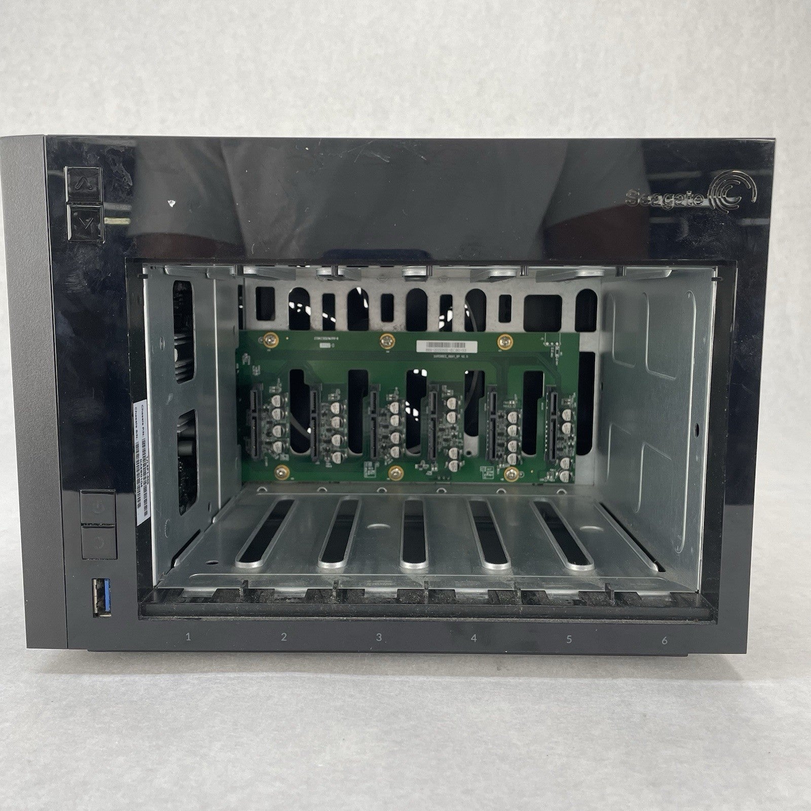 Seagate NAS Pro 6BAY STDF100 NAS Array No HDDs No Bays Untested Parts and Repair