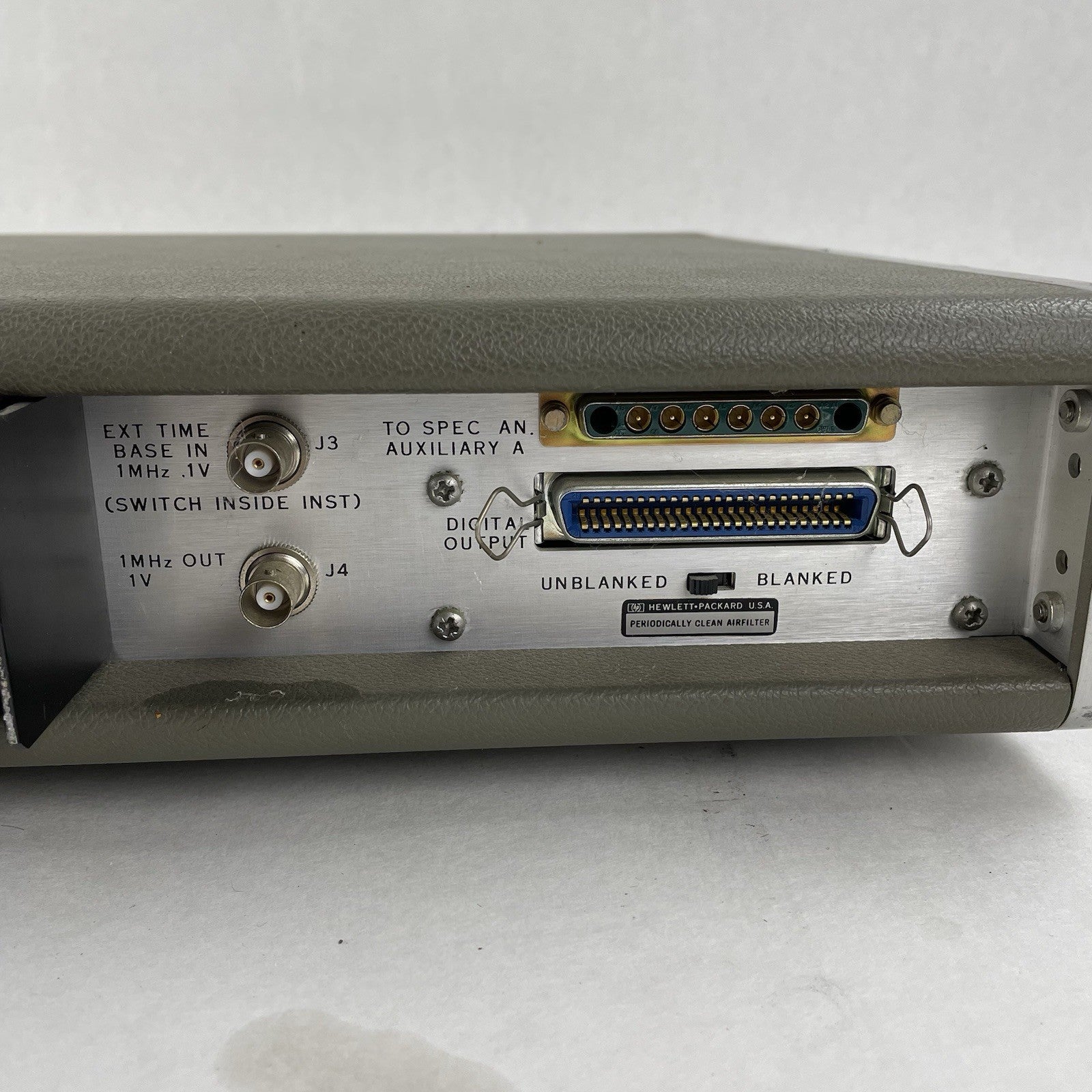 Hewlett-Packard HP 8443A Tracking Generator Counter .5 1300MHz Untested