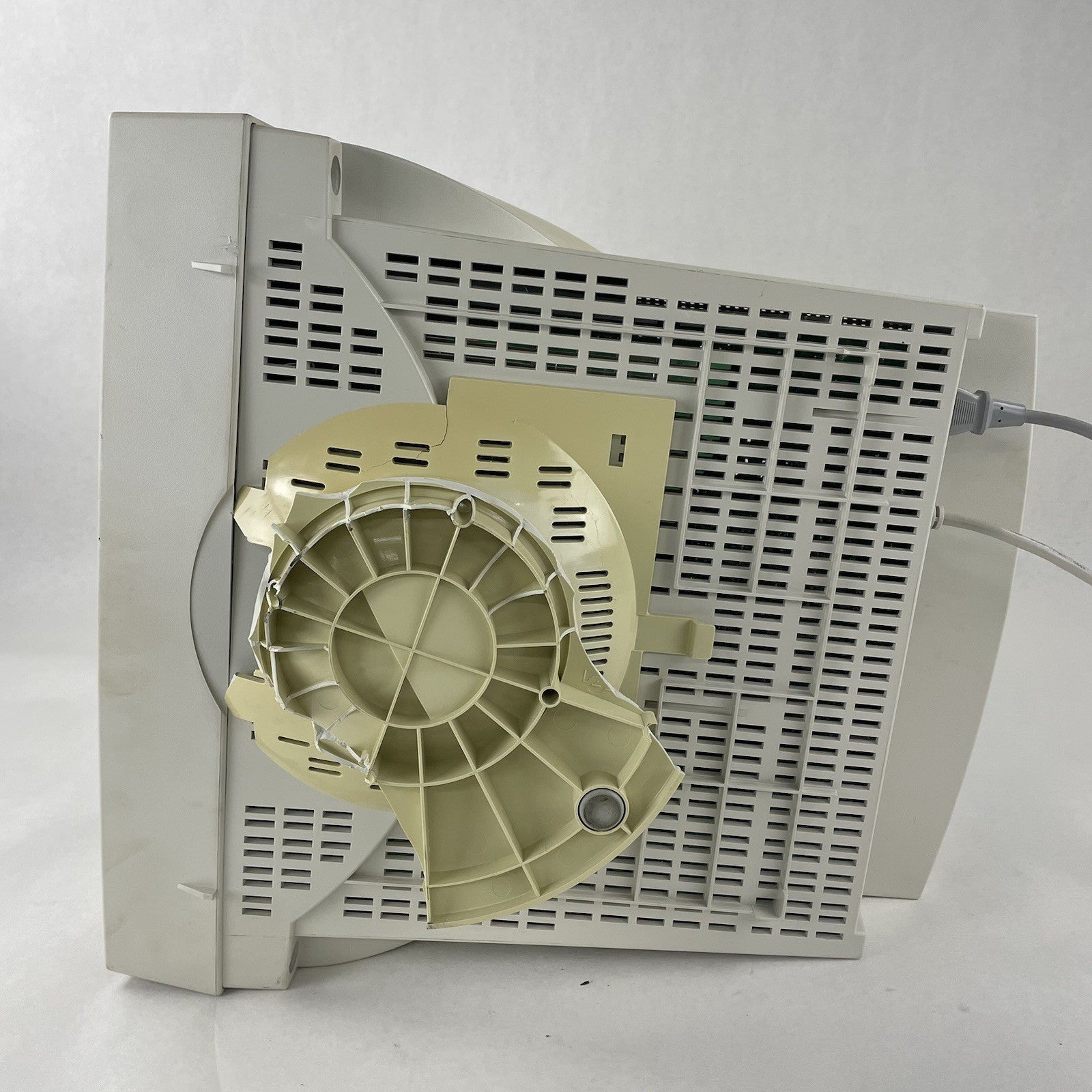 KDS 17" CRT Retro Gaming Monitor XF-70 Xflat Korea Data Systems Broken Stand13