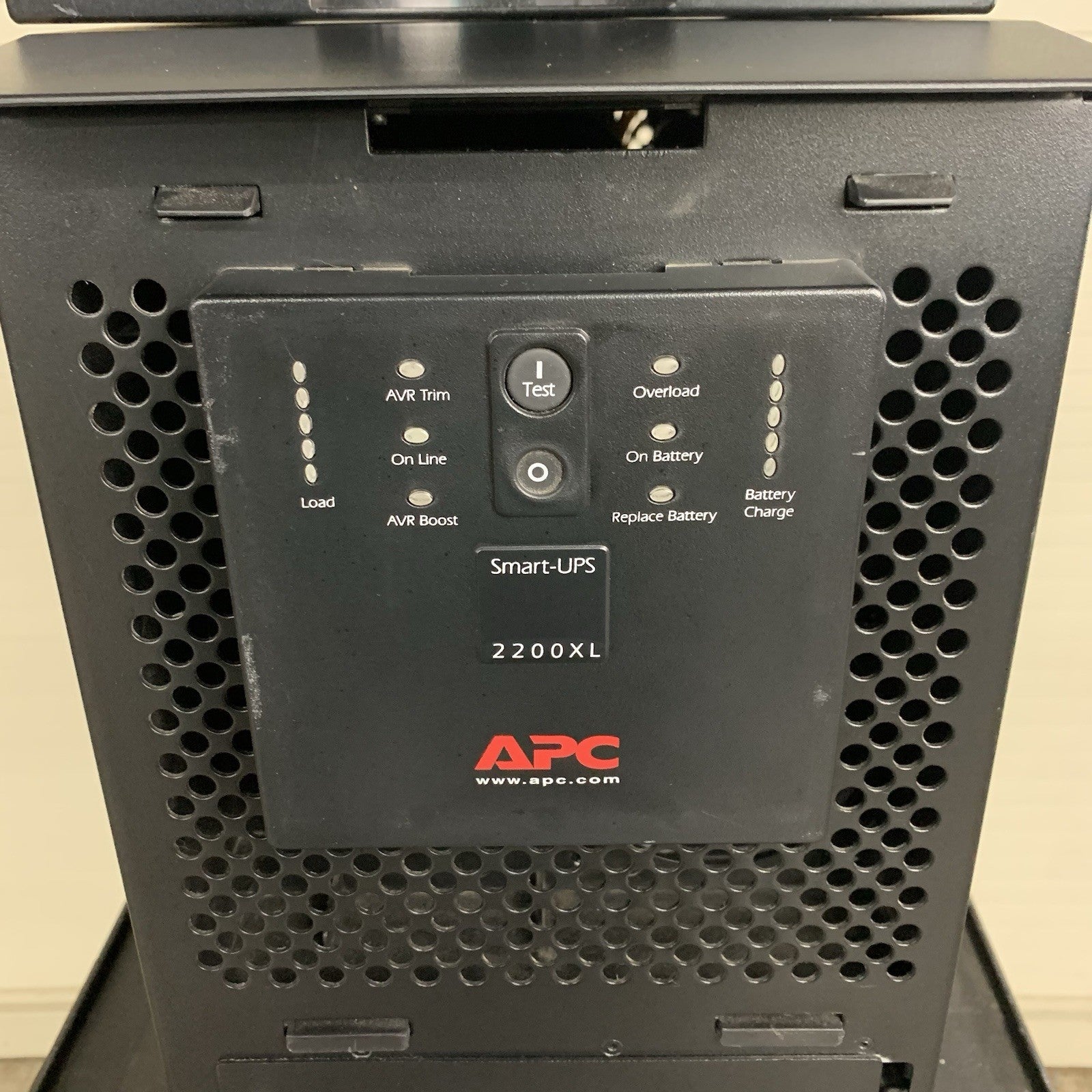 APC Smart-UPS SUA2200XL 2200VA UPS 120V 5U Tower Rack Tested No Batteries2