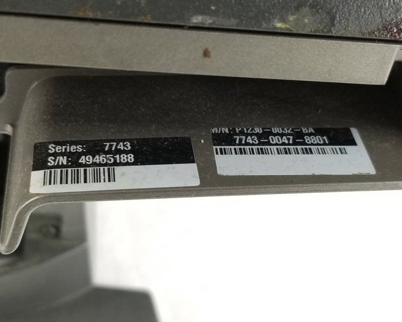 NCR P1230-0032-BA Intel Atom D2560 2GHz 4GB RAM Crack in Screen No AC Adapter.