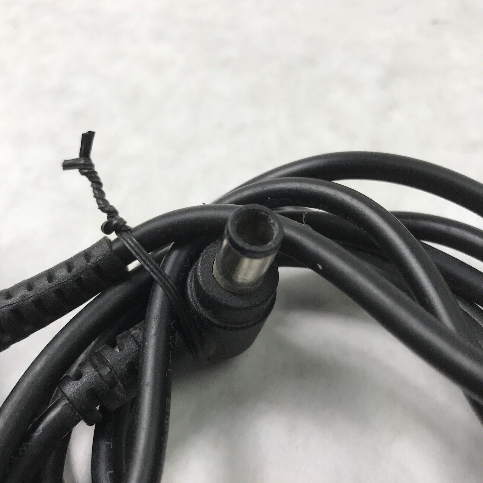 HP PA-1121-42HS Laptop Charger AC Adapter 240V 60Hz 18.5V 579799-001