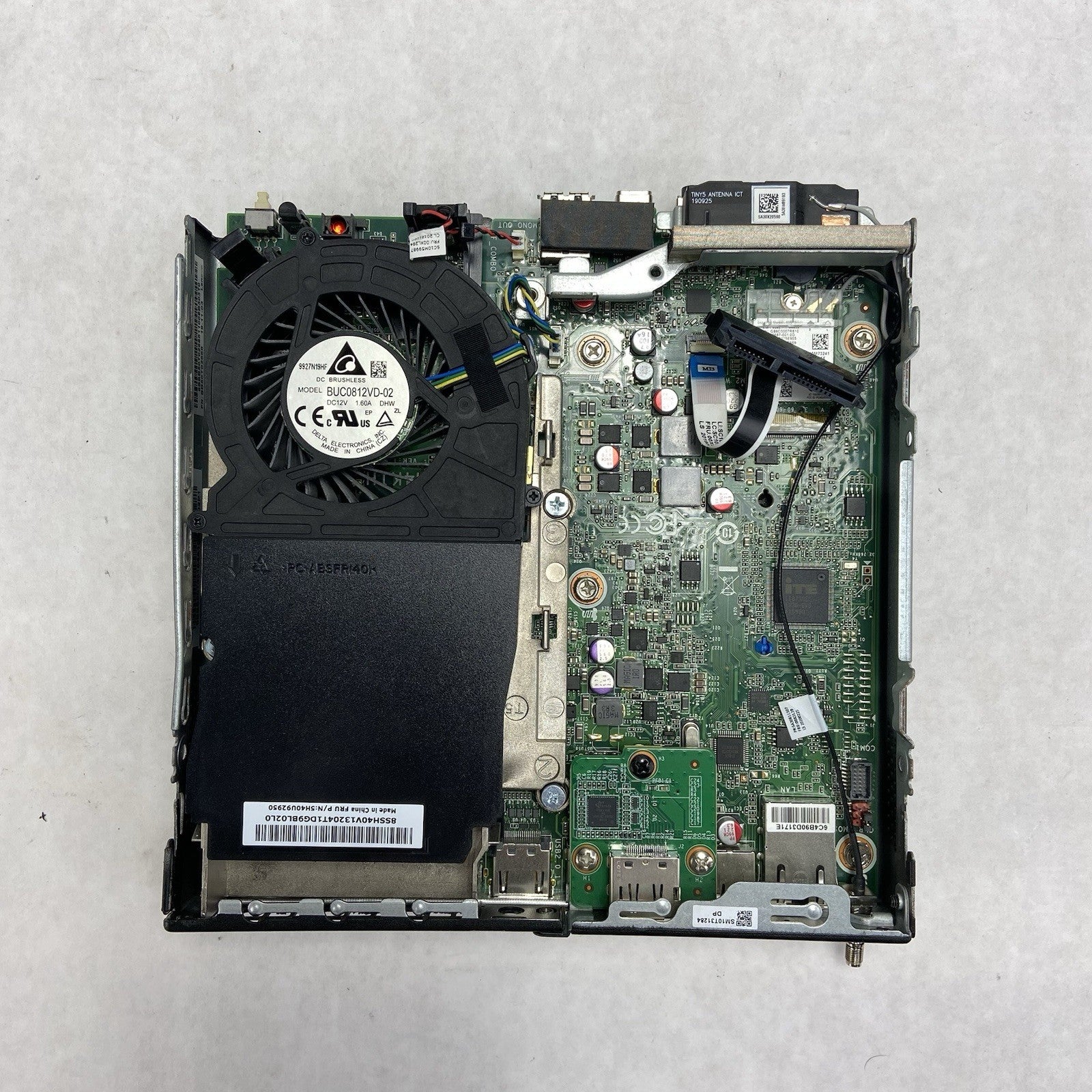 Lenovo ThinkCentre M75Q-1 Micro AMD Ryzen 5 Pro 3400GE 3.3GHz 8GB RAM No HDDOS9