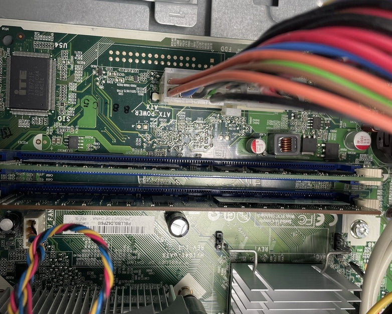 HP 500B MT Pentium Dual Core E5700 3.00 GHz 4 GB Ram No HD No OS