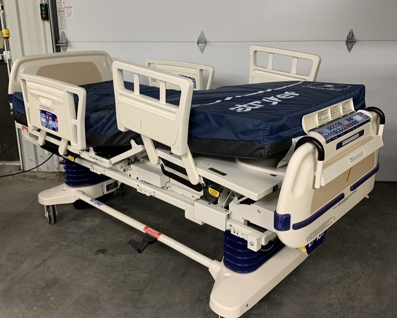 Stryker Epic Bed 2030 Critical Care Hospital Bed Comfort Gel Semi Bad Hydraulic