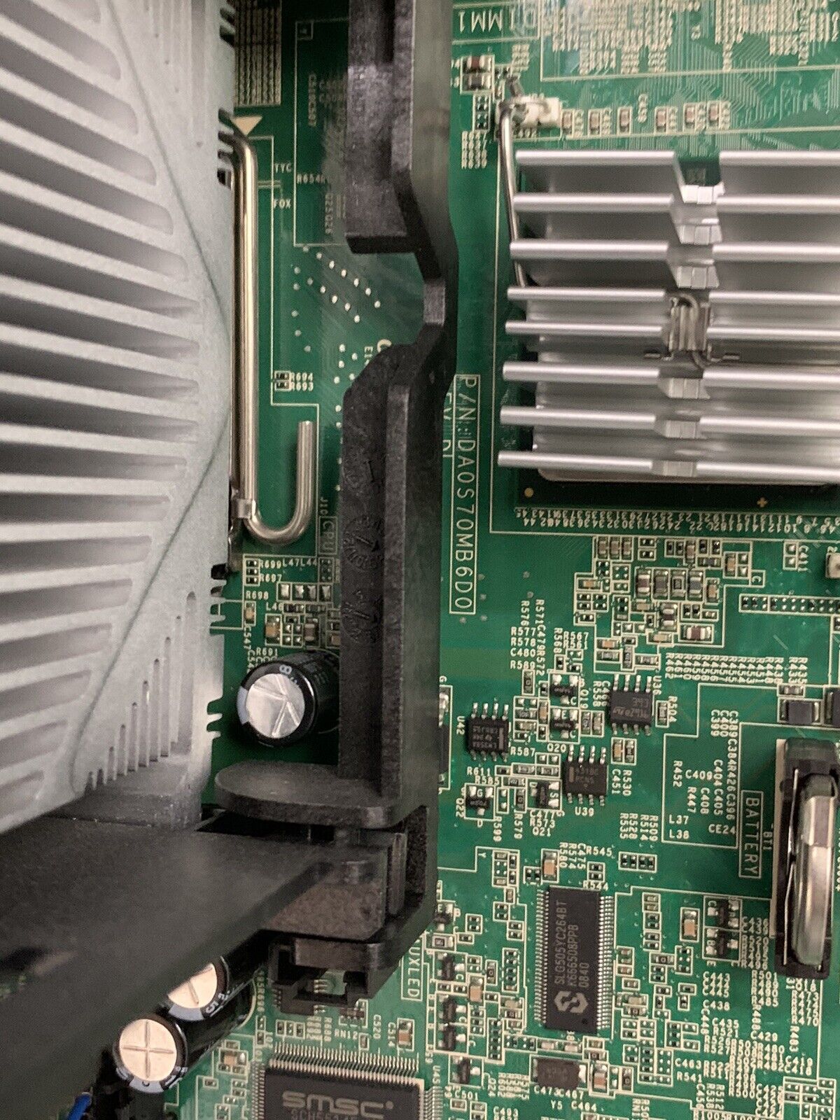 Dell Poweredge Server Desktop T100 Pentium E2220 2.4 GHz 2 GB Ram No OS No HDD