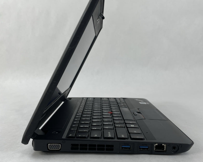 Lenovo ThinkPad X140e 11.6" AMD A4-5000 1.50 GHz 4 GB RAM No SSD/OS/AC
