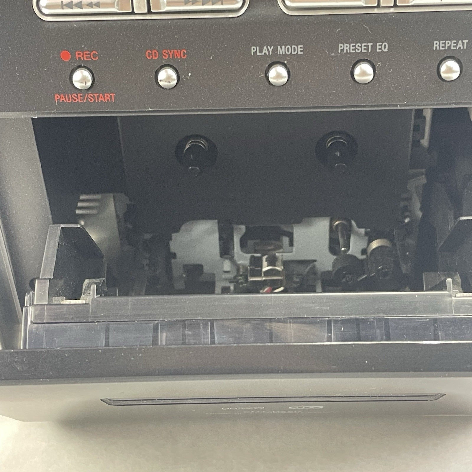 Sony CMT-DV2D DVD/CD/Cassette Deck Receiver  No Remote For Parts